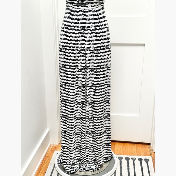 TART Summer Knit Maxi Dress - Picture 9 of 13
